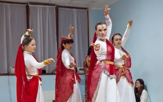 Вечеринка в стиле этно-фьюжн в самом «Сердце йоги»