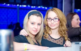 Мужским стриптизом в клубе «Le Roi» встретили 8 Марта