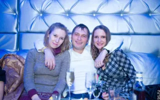 Мужским стриптизом в клубе «Le Roi» встретили 8 Марта