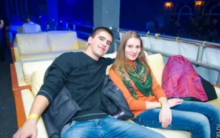 Мужским стриптизом в клубе «Le Roi» встретили 8 Марта
