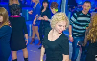 Мужским стриптизом в клубе «Le Roi» встретили 8 Марта