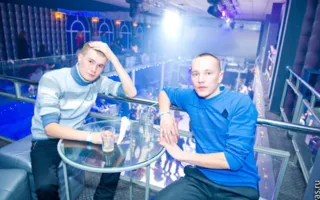 Мужским стриптизом в клубе «Le Roi» встретили 8 Марта
