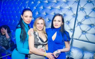 Мужским стриптизом в клубе «Le Roi» встретили 8 Марта