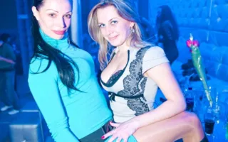 Мужским стриптизом в клубе «Le Roi» встретили 8 Марта
