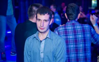 Мужским стриптизом в клубе «Le Roi» встретили 8 Марта