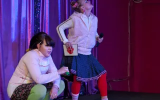 «Frau Comedy» в очередной раз порадовали актуальным юмором, яркими нарядами и отличным шоу