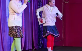«Frau Comedy» в очередной раз порадовали актуальным юмором, яркими нарядами и отличным шоу