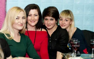 «Frau Comedy» в очередной раз порадовали актуальным юмором, яркими нарядами и отличным шоу