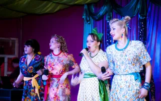 «Frau Comedy» в очередной раз порадовали актуальным юмором, яркими нарядами и отличным шоу