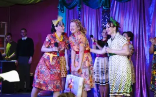 «Frau Comedy» в очередной раз порадовали актуальным юмором, яркими нарядами и отличным шоу