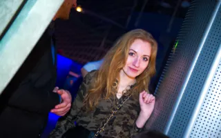 Женский стриптиз как феерическое завершение празднования 20-летия «Junkers» в ночном клубе «Цеппелин»