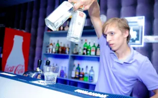 Стриптизер Октавиан покорял девичьи сердца в клубе «Le Roi»