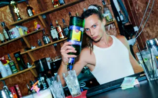 Мужской стриптиз в клубе Mojo на Учкуевке