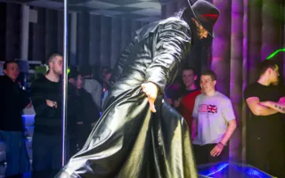 День влюблённых в ночном клубе «Точка G» отметили праздничным стриптизом