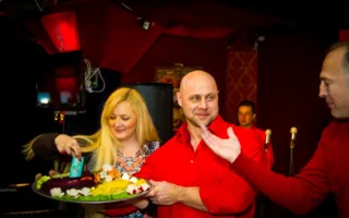 Конкурс съедобной эротики в ресторане «Париж»
