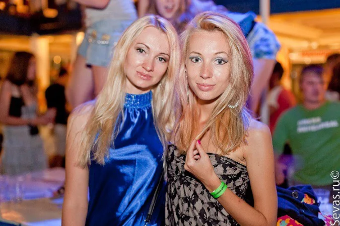 девушки гоу-гоу Севастополь, клубы Севастополя, ХОРОШО Севастополь, DJ Natasha Rostova Севастополь, Наташа Ростова Севастополь