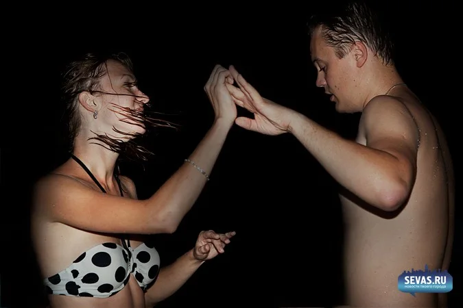 новости Севастополя, вечеринки Севастополь, сальса вечеринка Севастополь, Aqua Salsa Party, школа латиноамериканских танцев Ахтиар, танцы Севастополь, Зурбаган Севастополь, аквапарк Зурбаган Севастополь, сальса Севастополь, девушки в аквапарке, девушки Севастополя