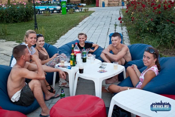 новости Севастополя, вечеринки Севастополь, сальса вечеринка Севастополь, Aqua Salsa Party, школа латиноамериканских танцев Ахтиар, танцы Севастополь, Зурбаган Севастополь, аквапарк Зурбаган Севастополь, сальса Севастополь, девушки в аквапарке, девушки Севастополя